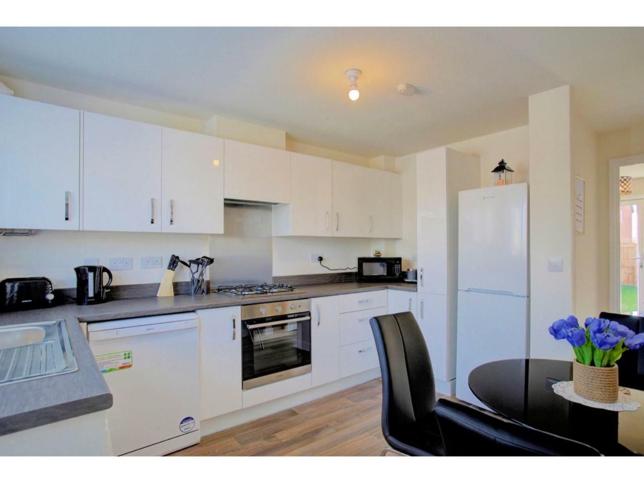 Newly Built, Splendid House For 5 In Manchester! Экстерьер фото